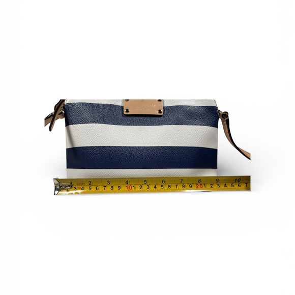 Kate Spade New York Wellesley Printed Hanna Crossbody Bag - Picture 10 of 12